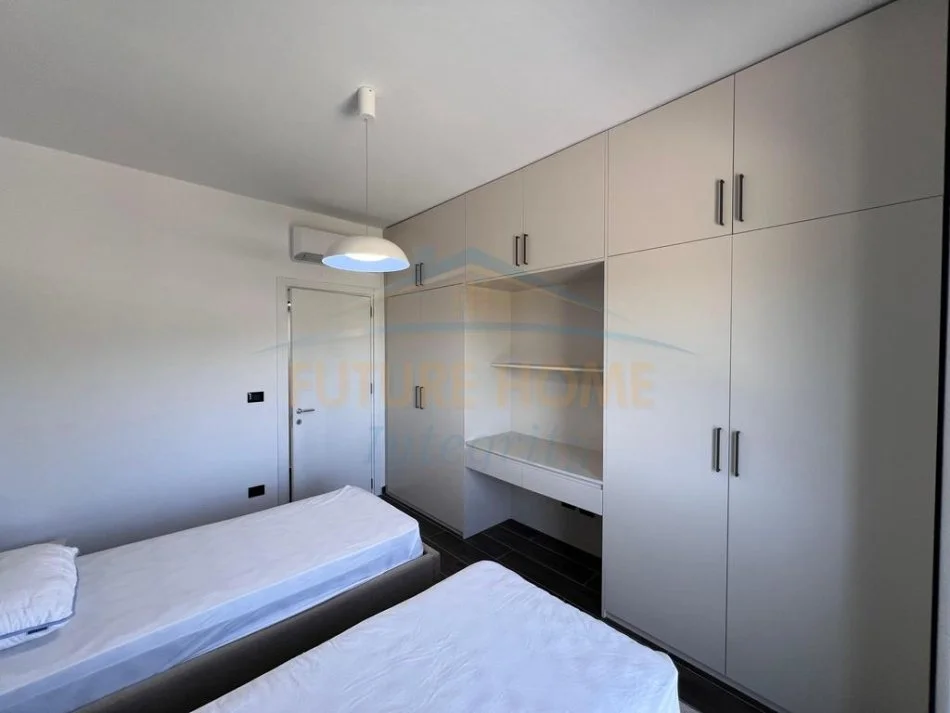 Tirane, jepet me qera apartament 2+1 Kati 2, 1.500 € (Sofia Hill Residence)