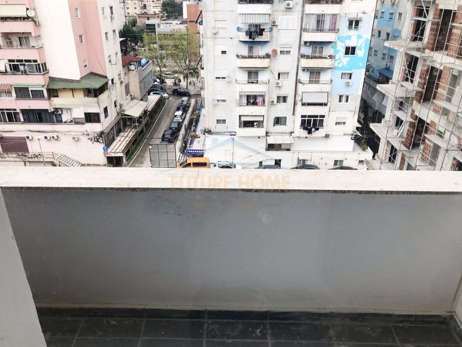 Tirane, jepet me qera apartament 2+1 Kati 6, 95 m² 500 € (Rruga Dritan Hoxha)