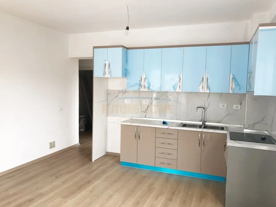 Tirane, jap me qera apartament 2+1 Kati 6, 95 m² 500 € (DRITAN HOXHA)