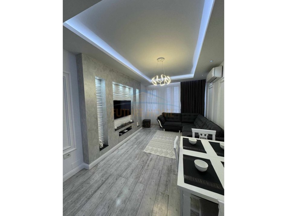 Tirane, shitet apartament 2+1+Ballkon Kati 7, 84 m² 133.000 € (unaza e re)