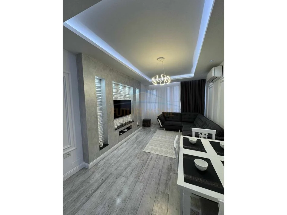 Tirane, shitet apartament 2+1 Kati 7, 84 m² 133.000 € (Unaza e Re)