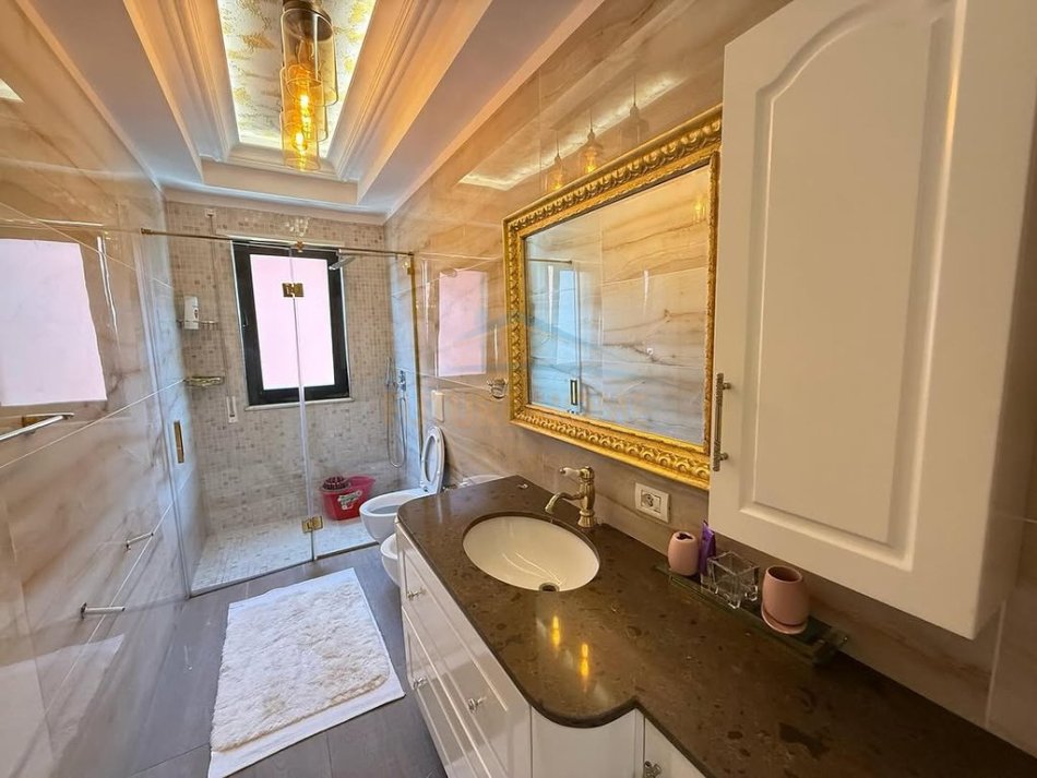 Tirane, shitet apartament 2+1 Kati 4, 112 m² 250.000 € (GREEN CITY ,SIMA COM,UNAZA RE,FUSHA AVIACIONIT)
