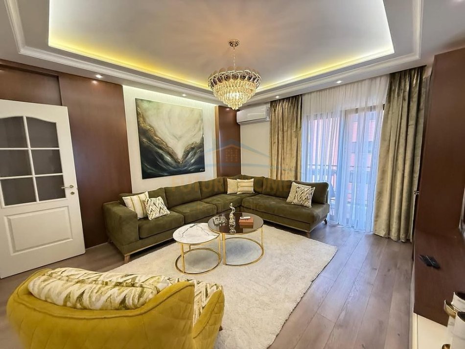Tirane, shitet apartament 2+1 Kati 4, 112 m² 250.000 € (GREEN CITY ,SIMA COM,UNAZA RE,FUSHA AVIACIONIT)