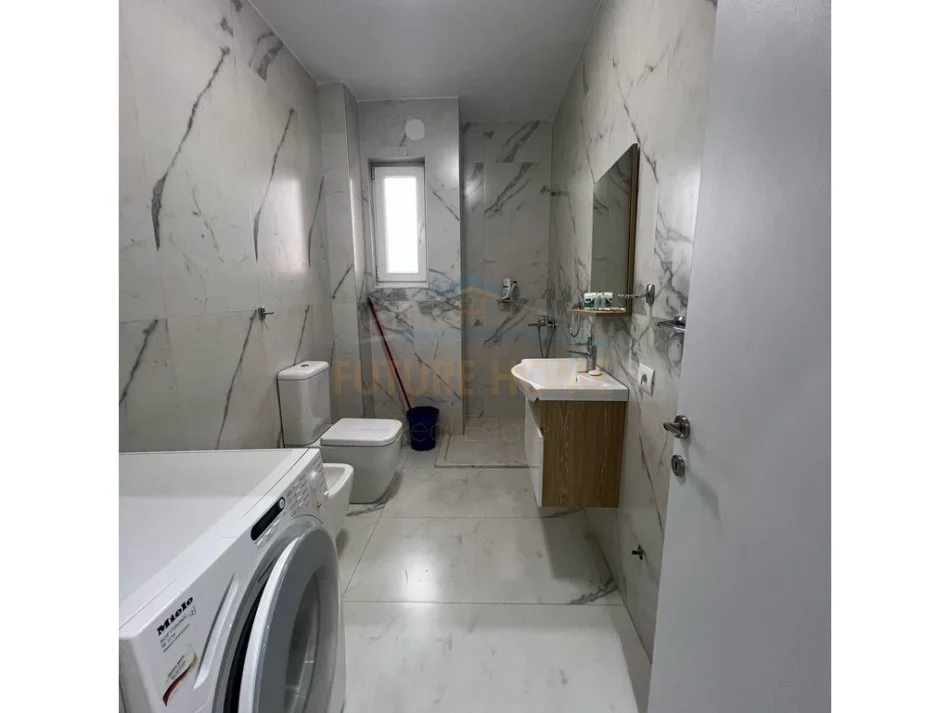 Tirane, jepet me qera apartament 2+1 Kati 3, 77 m² 650 € (Pallati me Shigjeta)