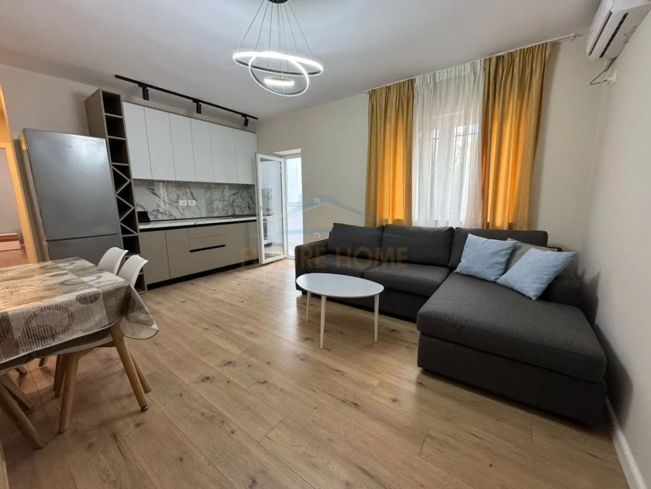 Tirane, jepet me qera apartament 1+1 , 54 m² 550 € (Rruga e Durrësit,)