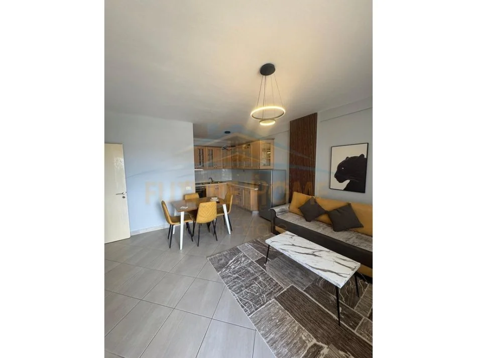 Tirane, shitet apartament 1+1 Kati 6, 70 m² 140.000 € (Rruga 5 Maji)