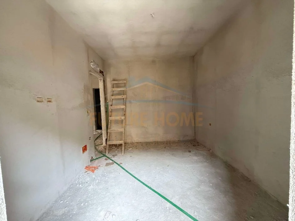 Tirane, shitet apartament 1+1 Kati 3, 60 m² 82.000 € (Dogana)