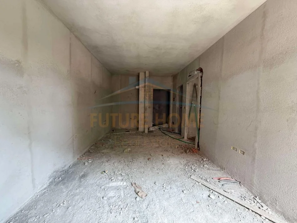 Tirane, shitet apartament 1+1 Kati 3, 60 m² 82.000 € (Dogana)