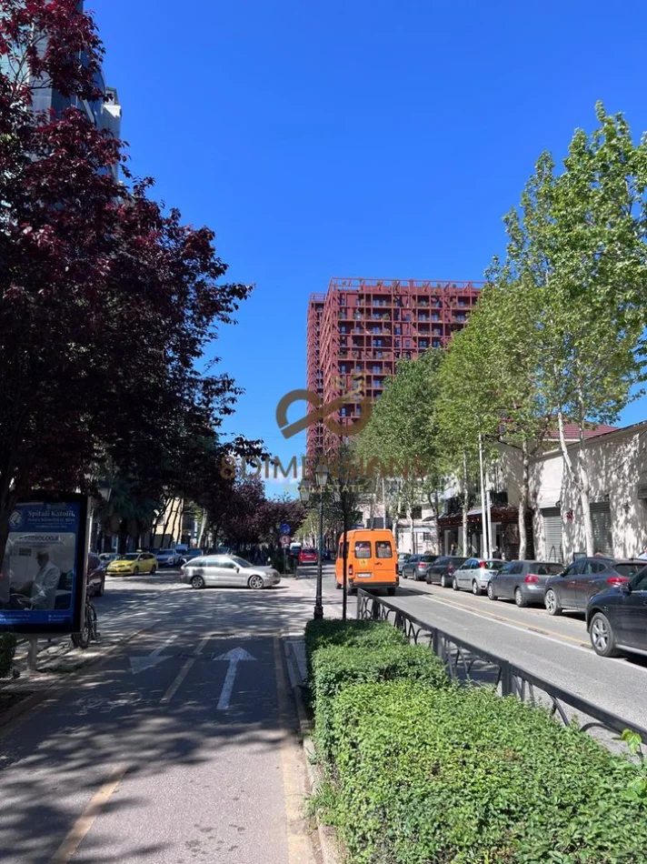 Tirane, jepet me qera apartament 1+1+Ballkon Kati 4, 65 m² 550 € (rruga e kavajes)
