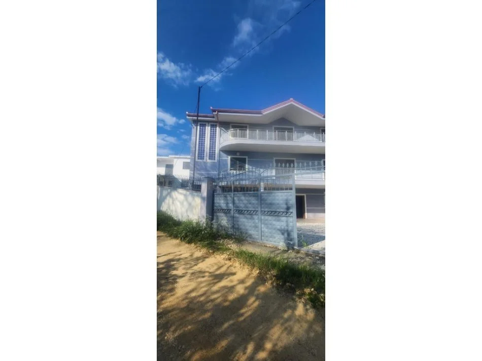 Durres, shitet shtepi 3 Katshe , 450 m² 250.000 € (Shitet, Shtepi Private, Shkallnur, Durrës)