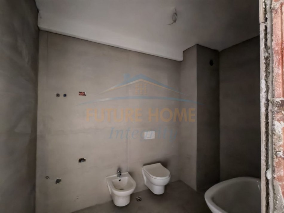 Tirane, shitet apartament 1+1 Kati 3, 83 m² 103.000 € (Paskuqan)