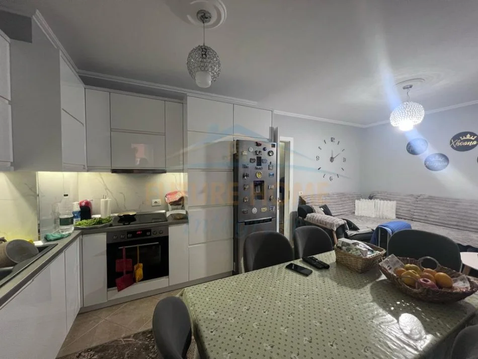 Tirane, shitet apartament 1+1+Ballkon Kati 2, 73 m² 130.000 € (Jordan Misja)