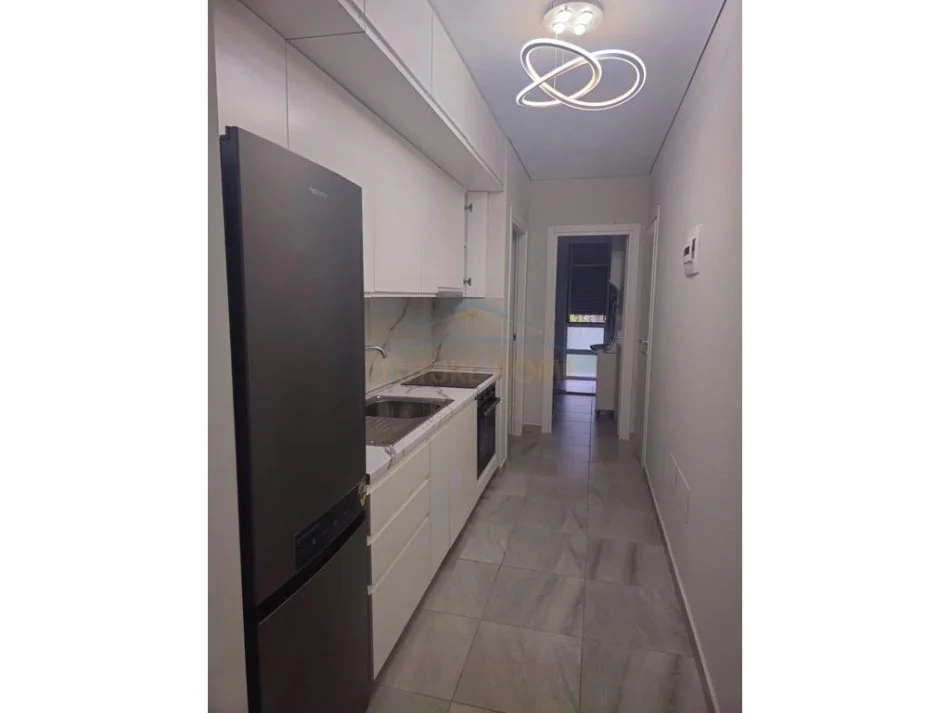 Durres, shitet apartament 2+1+Ballkon Kati 0, 90 m² 270.000 € (san pietro)