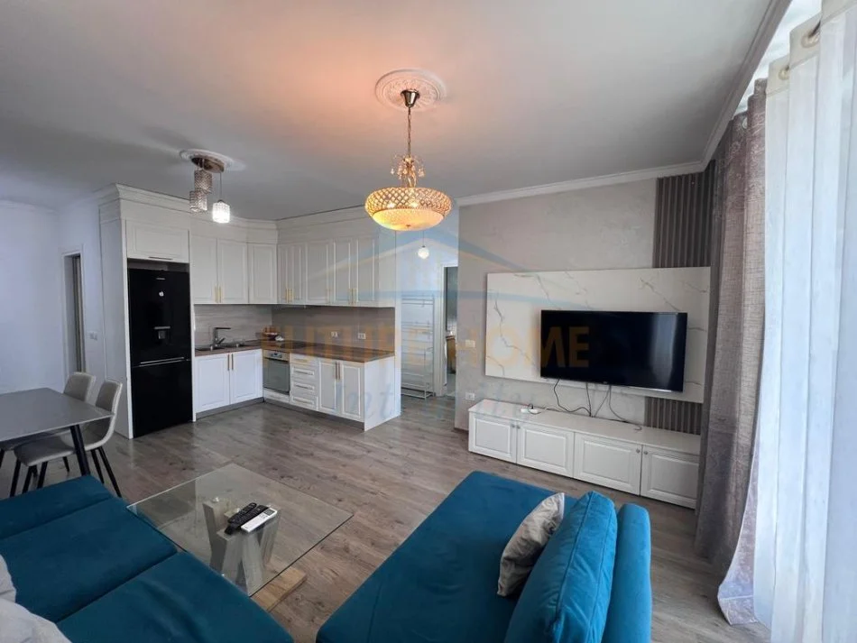 Tirane, jepet me qera apartament 2+1 Kati 6, 110 m² 700 € (Don Bosko)