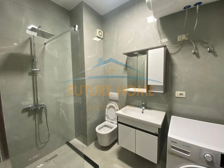 Tirane, jepet me qera apartament 2+1 Kati 4, 120 m² 650 € (Liqeni i Thate)