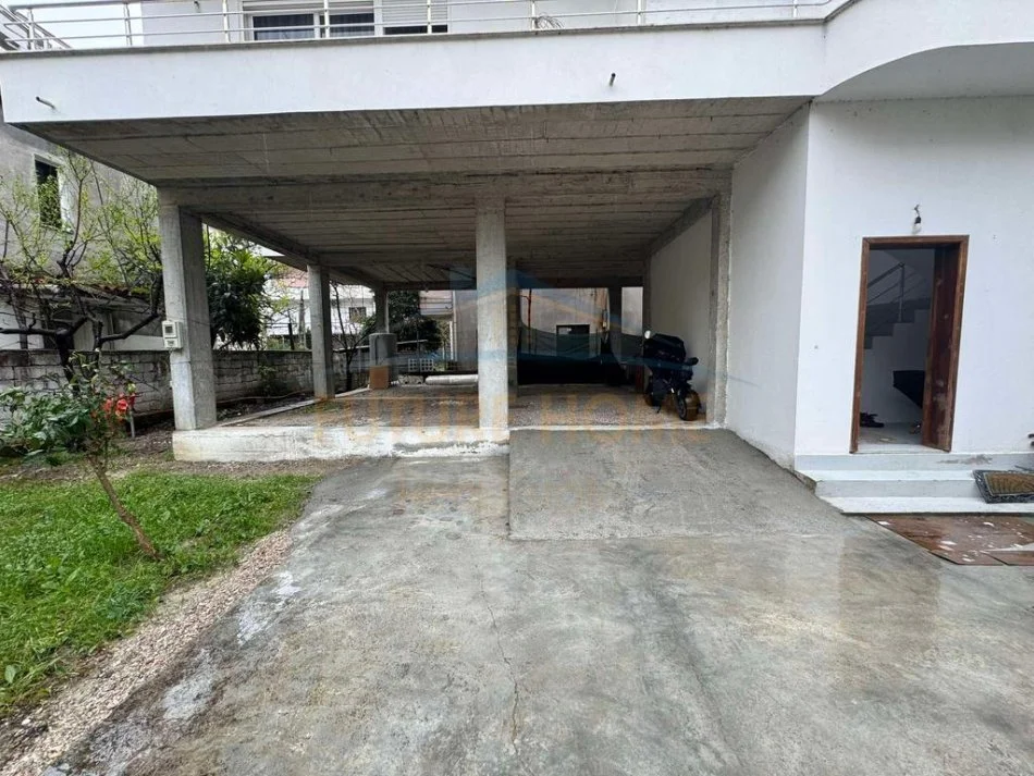 Tirane, jepet me qera apartament 2+1 Kati 1, 100 m² 650 € (Unaza e Re)