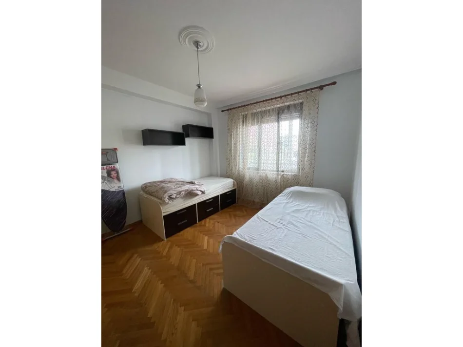 Tirane, shitet apartament 2+1 Kati 2, 84 m² (Liqeni)
