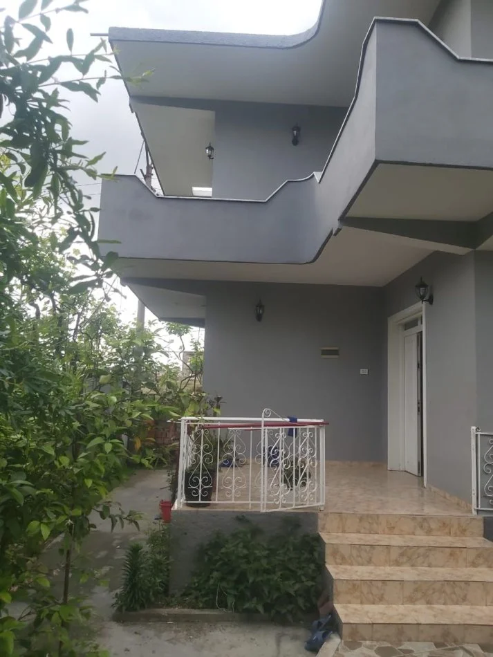 Tirane, jepet me qera shtepi 2 Katshe , 160 m² 400 € (Rruga Niko Avrami)