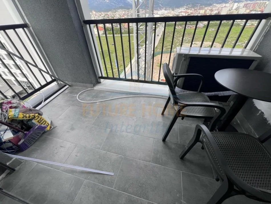 Tirane, jepet me qera apartament 1+1+Ballkon Kati 6, 70 m² 600 € (Bulevardi i Ri)