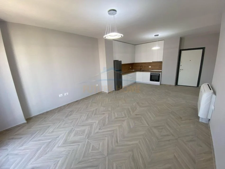 Tirane, jepet me qera apartament 1+1 Kati 5, 74 m² 400 € (Unaza e Re)