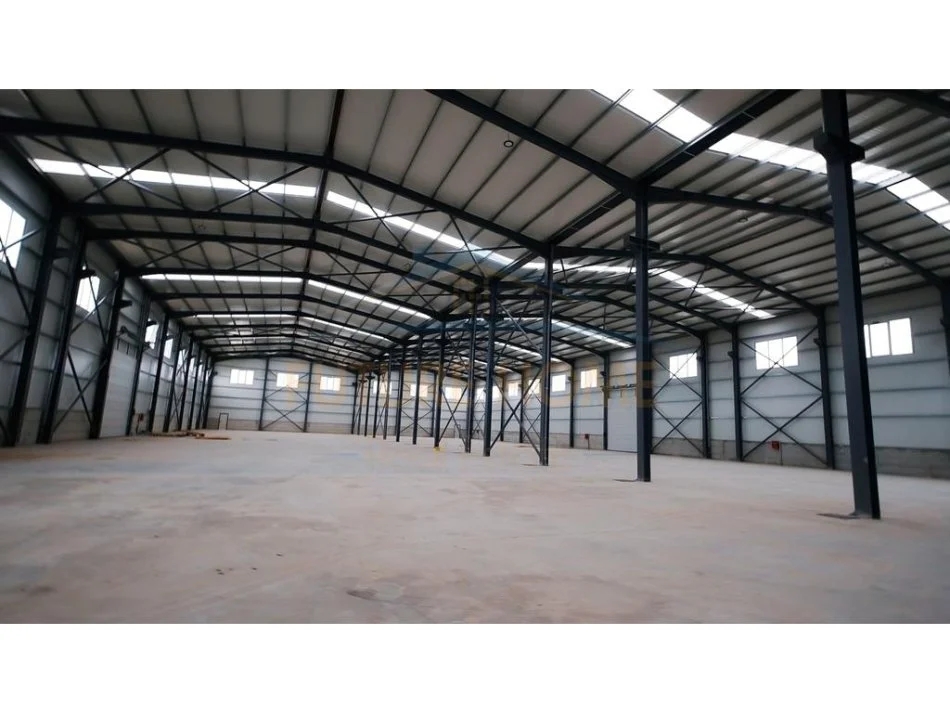 Tirane, jepet me qera magazine Kati 0, 7.783 m² 14.000 € (Autostrada Tiranë-Durrës.)