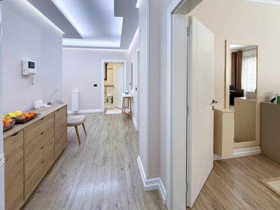 shitet 3 Katshe Kati 4, 576 m² 1.100.000 € (Shkolla e Kuqe)