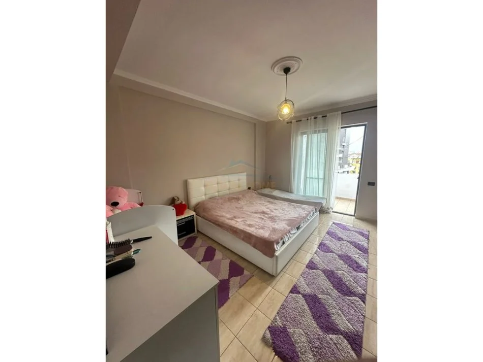 Tirane, jepet me qera apartament 1+1+Ballkon Kati 6, 70 m² 550 € (Gjon Buzuku)