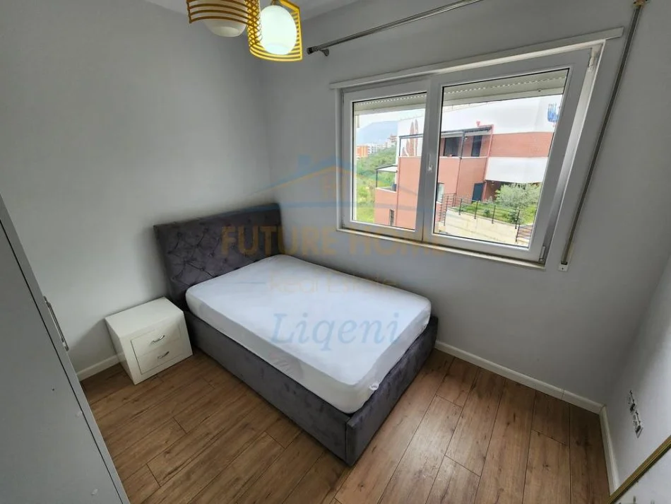 Tirane, jepet me qera apartament 2+1+Ballkon+Post Parkimi, Kati 1, 86 m² 800 € (Rezidenca Kodra e Diellit,)