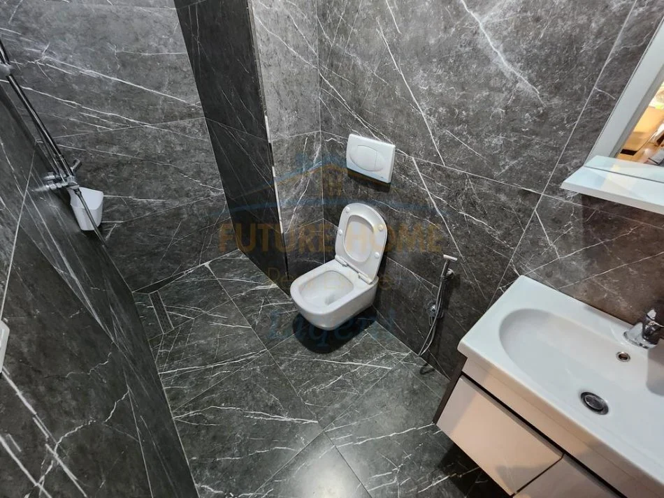 Tirane, jepet me qera apartament 2+1+Ballkon Kati 1, 86 m² 800 € (Rezidenca Kodra e Diellit 2)