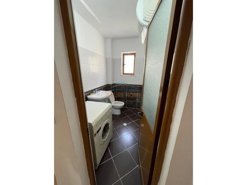 Tirane, jepet me qera apartament 1+1+Ballkon Kati 2, 53 m² 90.000 € (Rruga e Dibres)