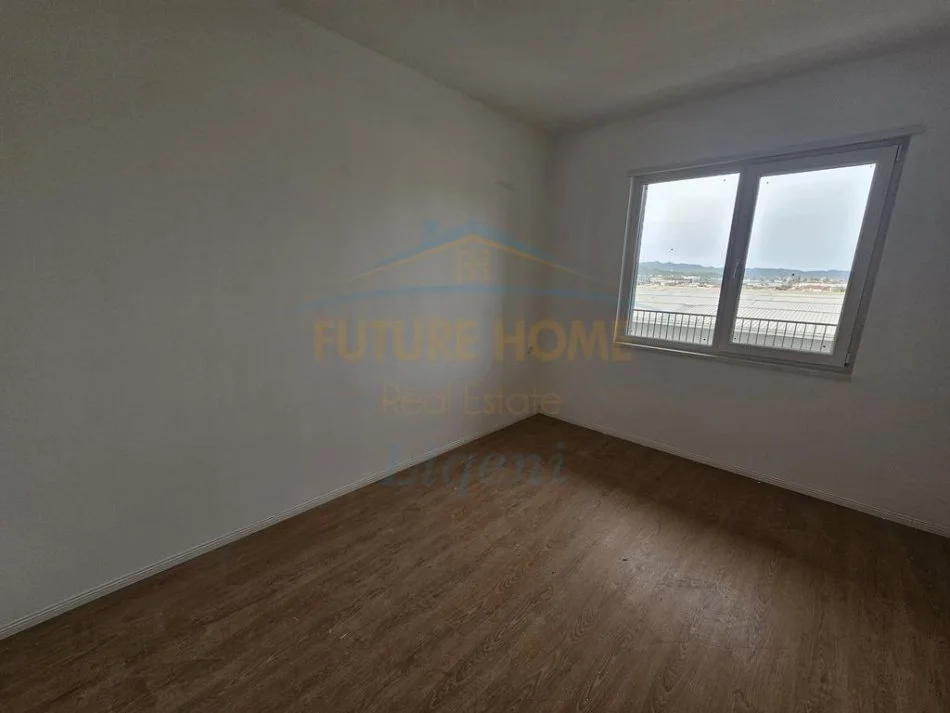 Tirane, shitet apartament 2+1+Ballkon Kati 4, 84 m² 110.000 € (Kompleksi Univers City)