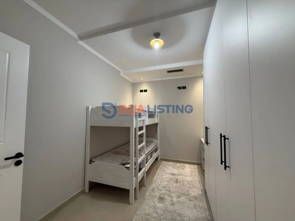 Tirane, jepet me qera apartament 2+1+Ballkon Kati 2, 80 m² 550 € (Rruga Besa)