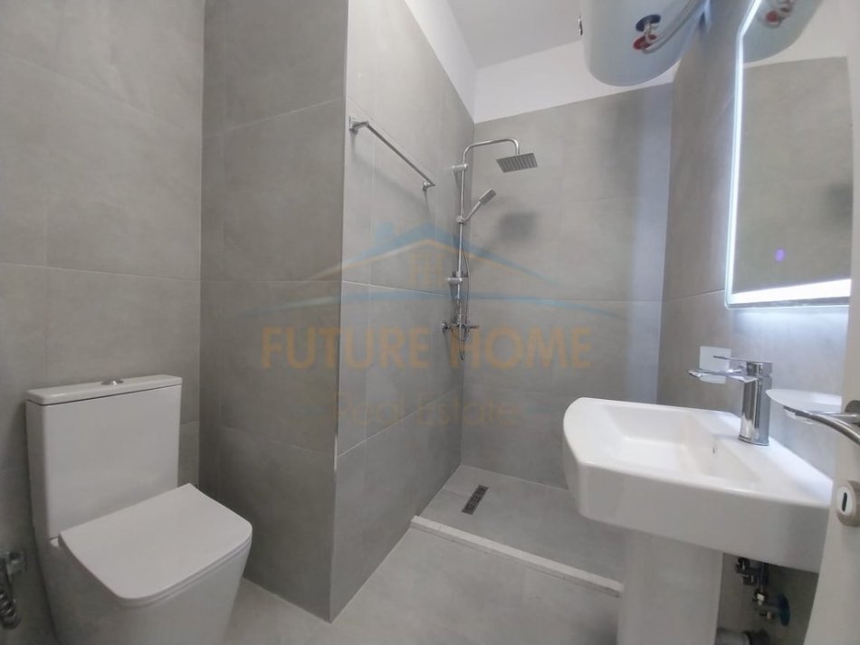 Tirane, shitet apartament 1+1 Kati 8, 57 m² 97.000 € (Rruga Dritan Hoxha)
