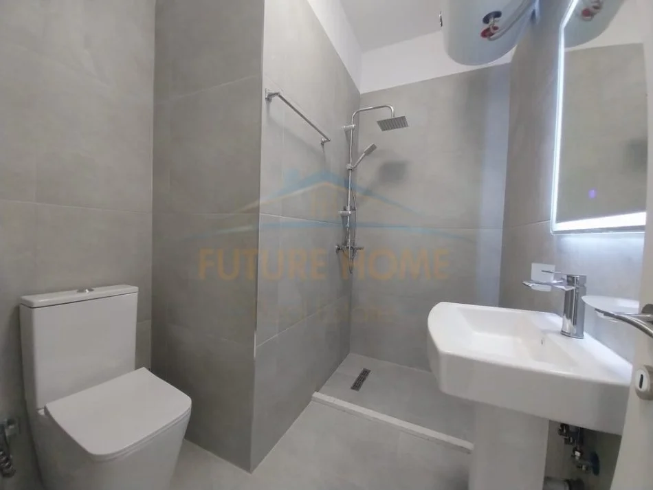 Tirane, shitet apartament 1+1 Kati 8, 57 m² 97.000 € (Rruga Dritan Hoxha)