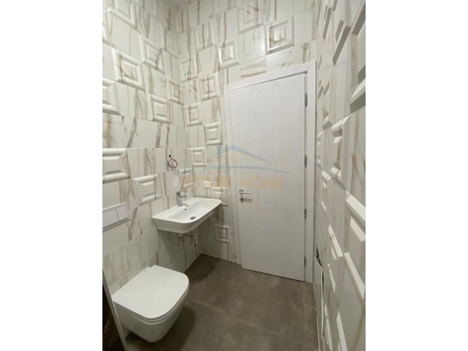 Tirane, shitet apartament 2+1 Kati 4, 110 m² 286.000 € (RRUGA E KAVAJES,SQUARE 21,ISH PARKU I AUTOBUSAVE)