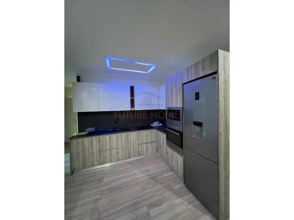 Tirane, jepet me qera apartament 2+1 Kati 4, 77 m² 800 € (Zogui zi)