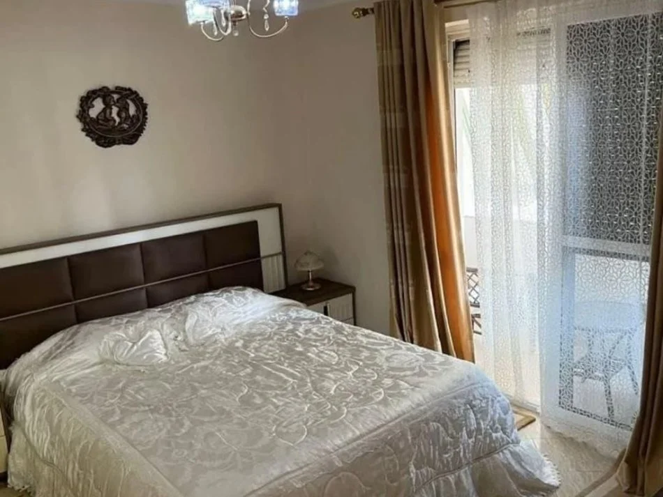 Tirane, jepet me qera apartament 2+1 Kati 2, 74 m² 500 € (Xhamfize Keko)