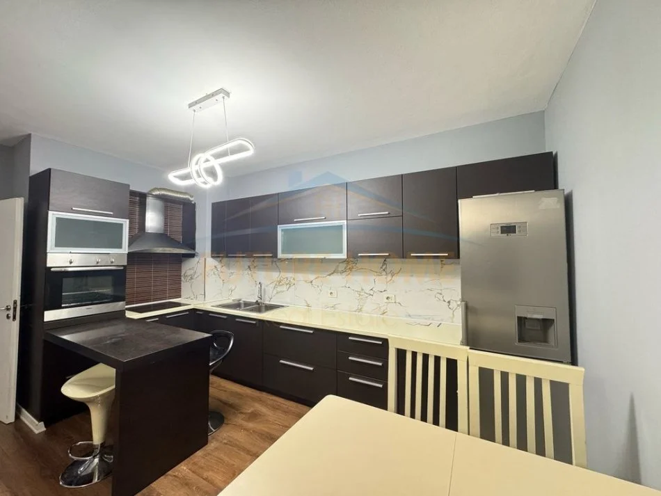Tirane, shitet apartament 2+1 Kati 2, 99 m² 135.000 € (prane kompleksit Grand Gallery, Yzberisht)