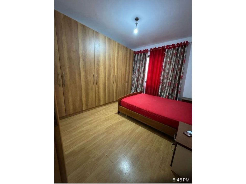 Tirane, jepet me qera apartament 1+1+Ballkon Kati 3, 78 m² 550 € (Rruga e Dibres)