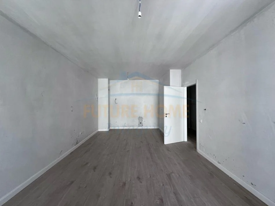 Tirane, shitet apartament 2+1+Ballkon Kati 6, 108 m² 195.000 € 