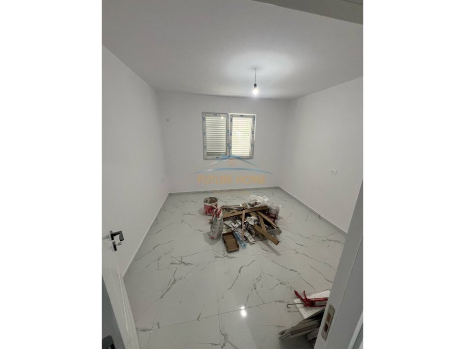 Tirane, jepet me qera apartament 2+1 Kati 1, 73 m² 600 € (Oxhaku, Tirane)