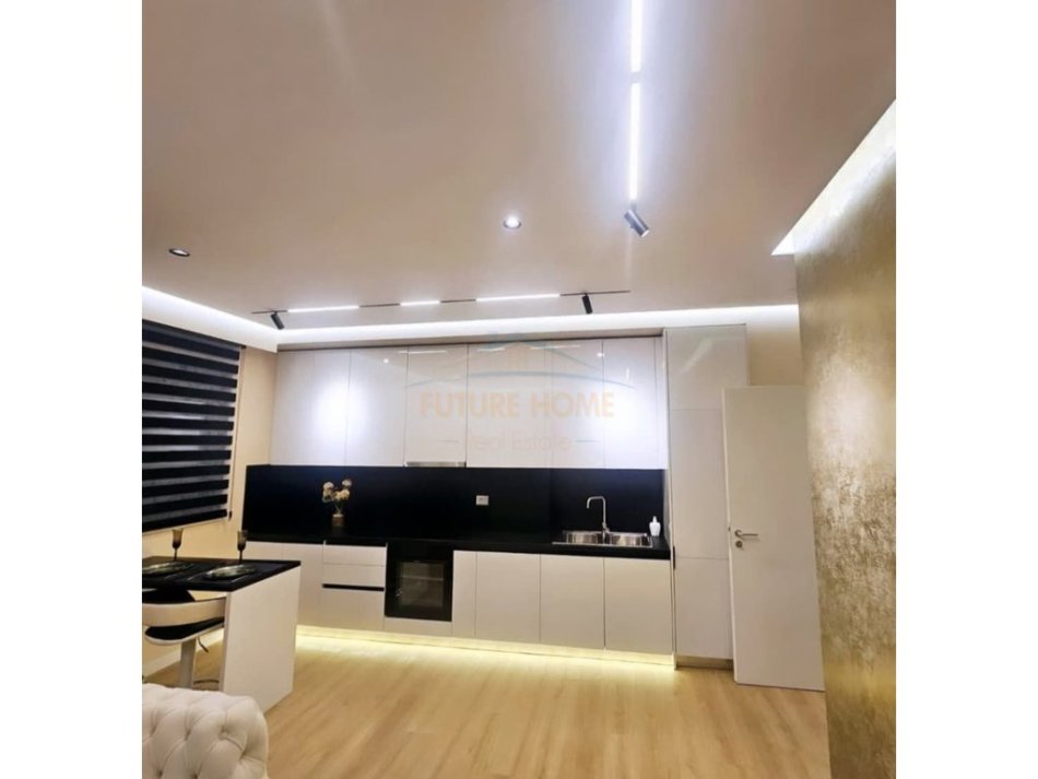 Tirane, shitet 2+1 Kati 3, 106 m² (PAZARI I RI)