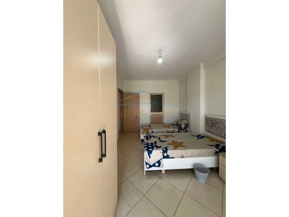 Tirane, jepet me qera apartament 2+1 Kati 3, 105 m² 450 € (Unaza e re)