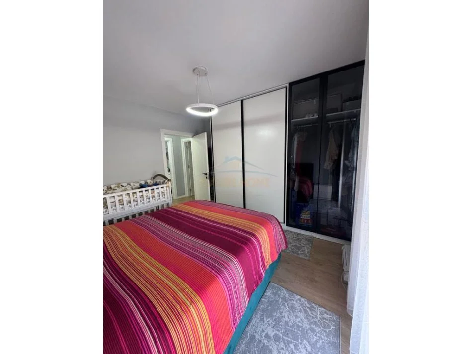 Tirane, shitet apartament 2+1 Kati 1, 94 m² 165.000 €