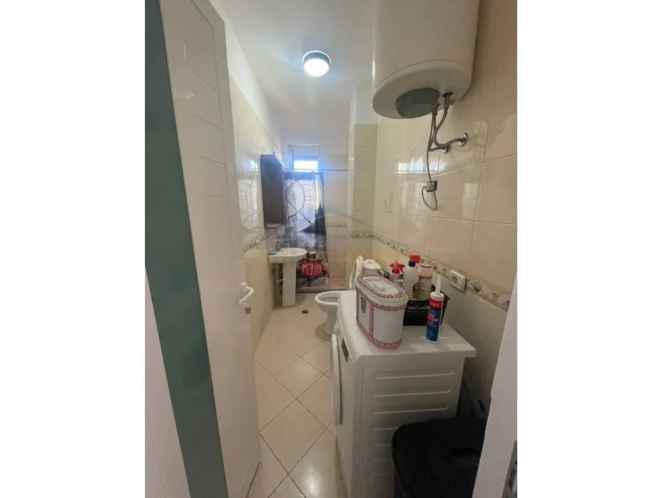 Tirane, shitet apartament 3+1+Ballkon Kati 8, 107 m² 135.000 € 