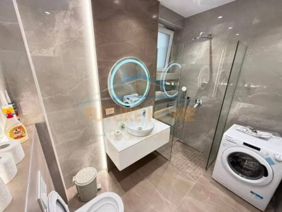 Tirane, shitet apartament 2+1 Kati 3, 91 m² 300.000 € (Kompleksi Fz, Tiranë)