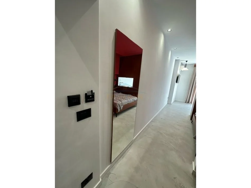 Tirane, shitet apartament 2+1 Kati 5, 220.000 € (Shallvaret)