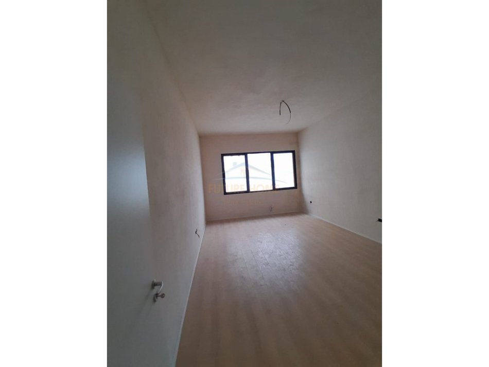 Tirane, shes apartament 2+1+Ballkon Kati 6, 127 m² 269.000 € (Vasil Shanto)