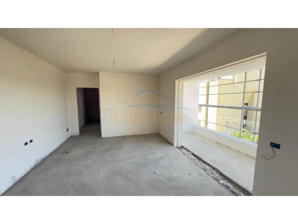 Tirane, shes apartament 1+1+Ballkon Kati 2, 81 m² 89.000 € (Paskuqan)