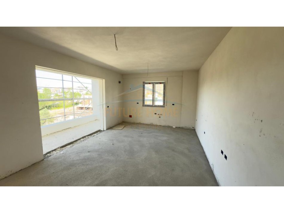 Tirane, shes apartament 1+1+Ballkon Kati 2, 81 m² 89.000 € (Paskuqan)